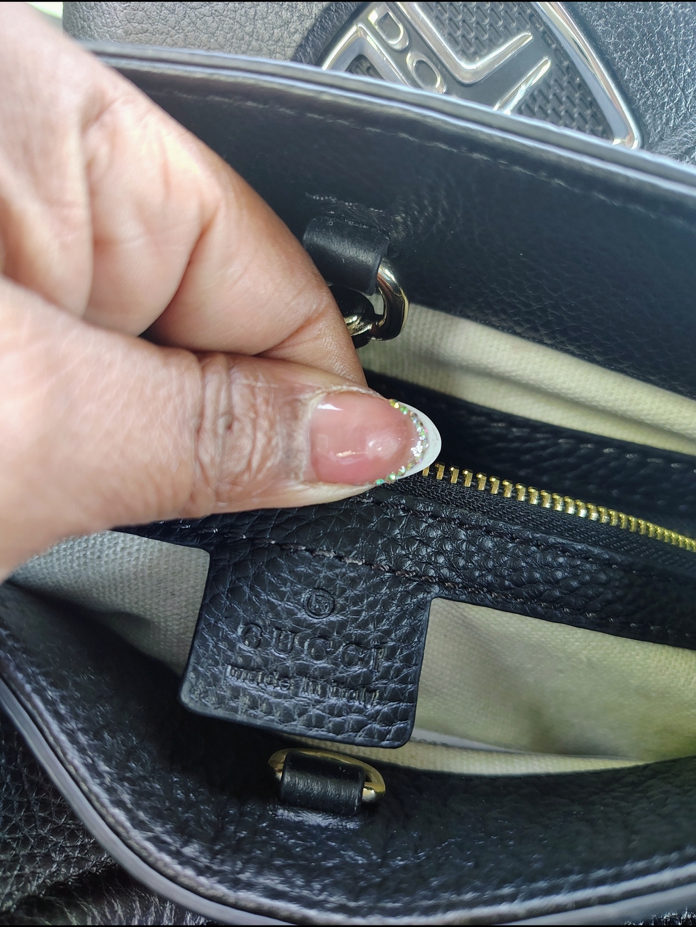 Gucci Black Pebbled Leather Shoulder Bag